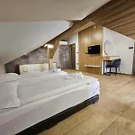 Hotel Family Delta 3*