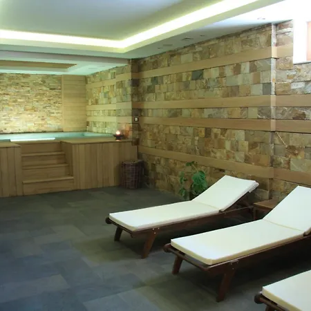 Family Delta Hotel